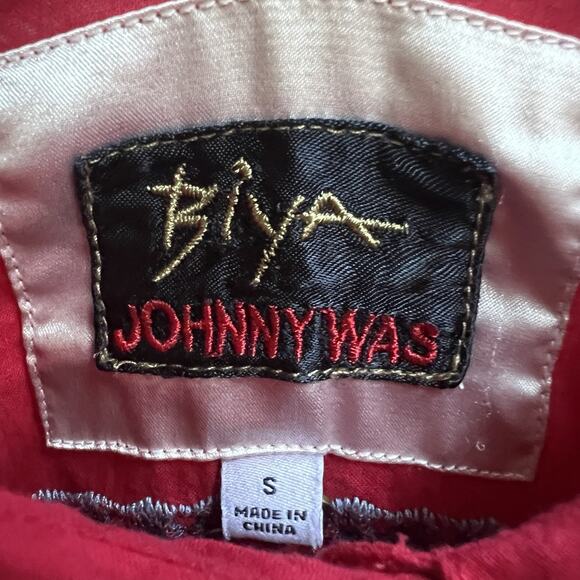 Johnny Was NWT Audrey Embroidered Button Down Shirt Ski Patrol Red Long Slv Sz S - Picture 4 of 8